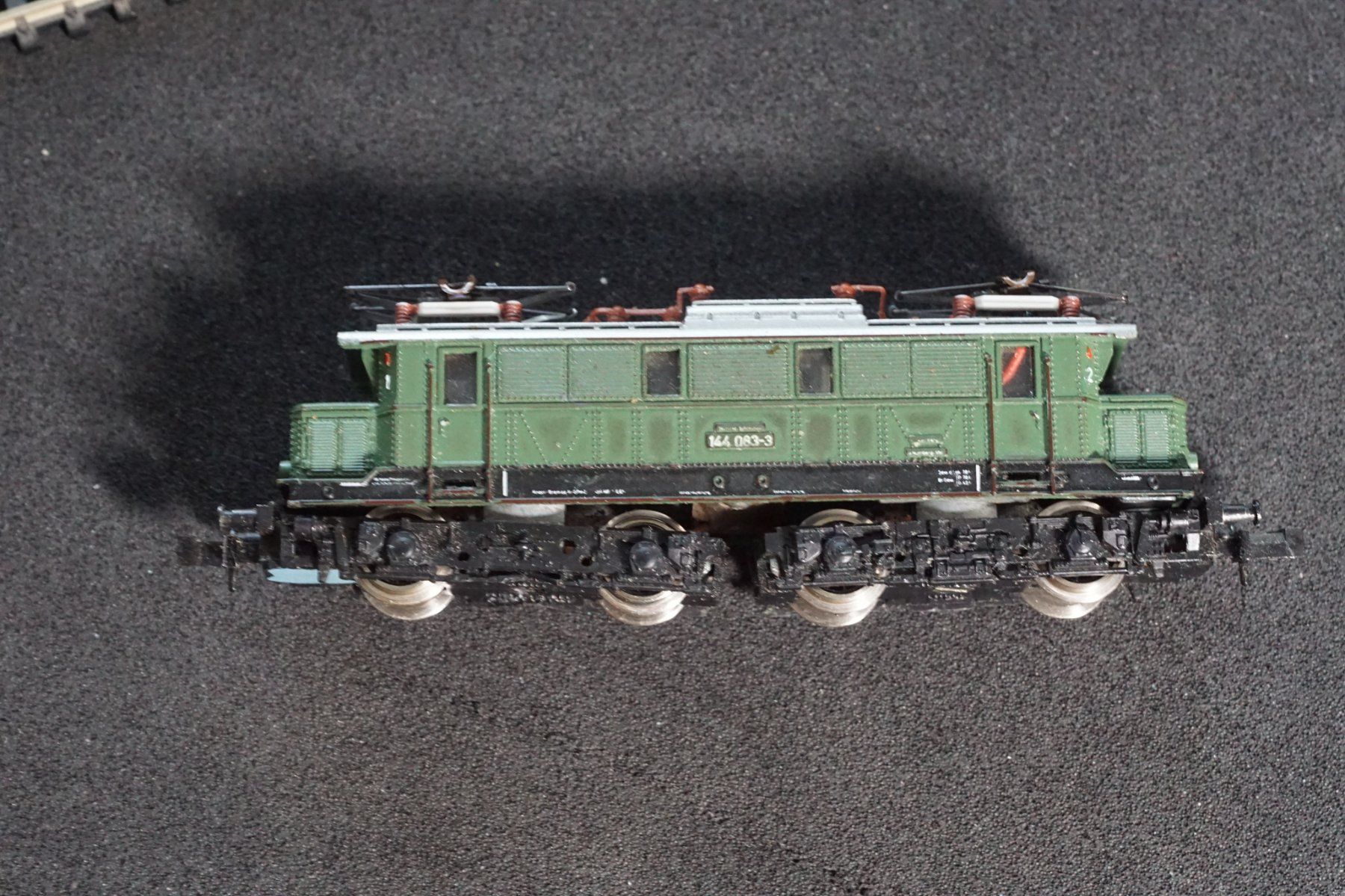 Modellini di ferrovie: DB BR 144 183-3 grün Spur N – Usato da Gränichen venduto da iknow
