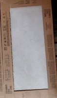 Carrelage gris en grès 