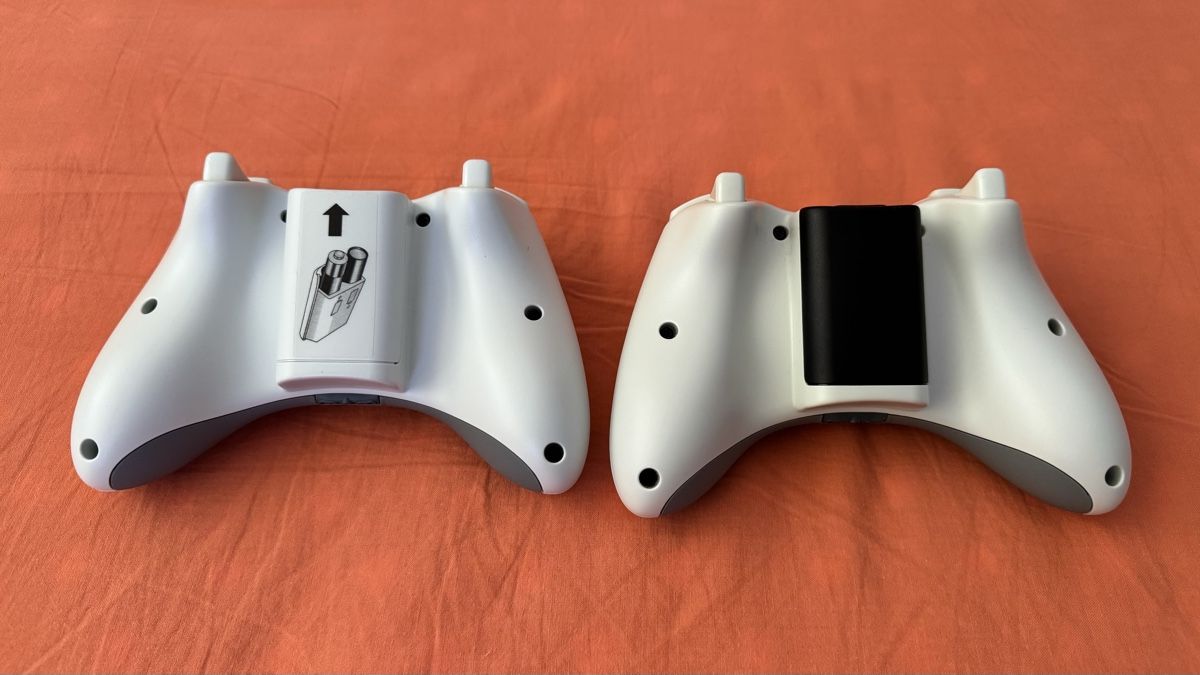 Konsolen: 2x Xbox 360 ControllerWeiss Grau Top Zustand – Neu (gemäss Beschreibung) aus Fällanden von Swisslimousinen 1