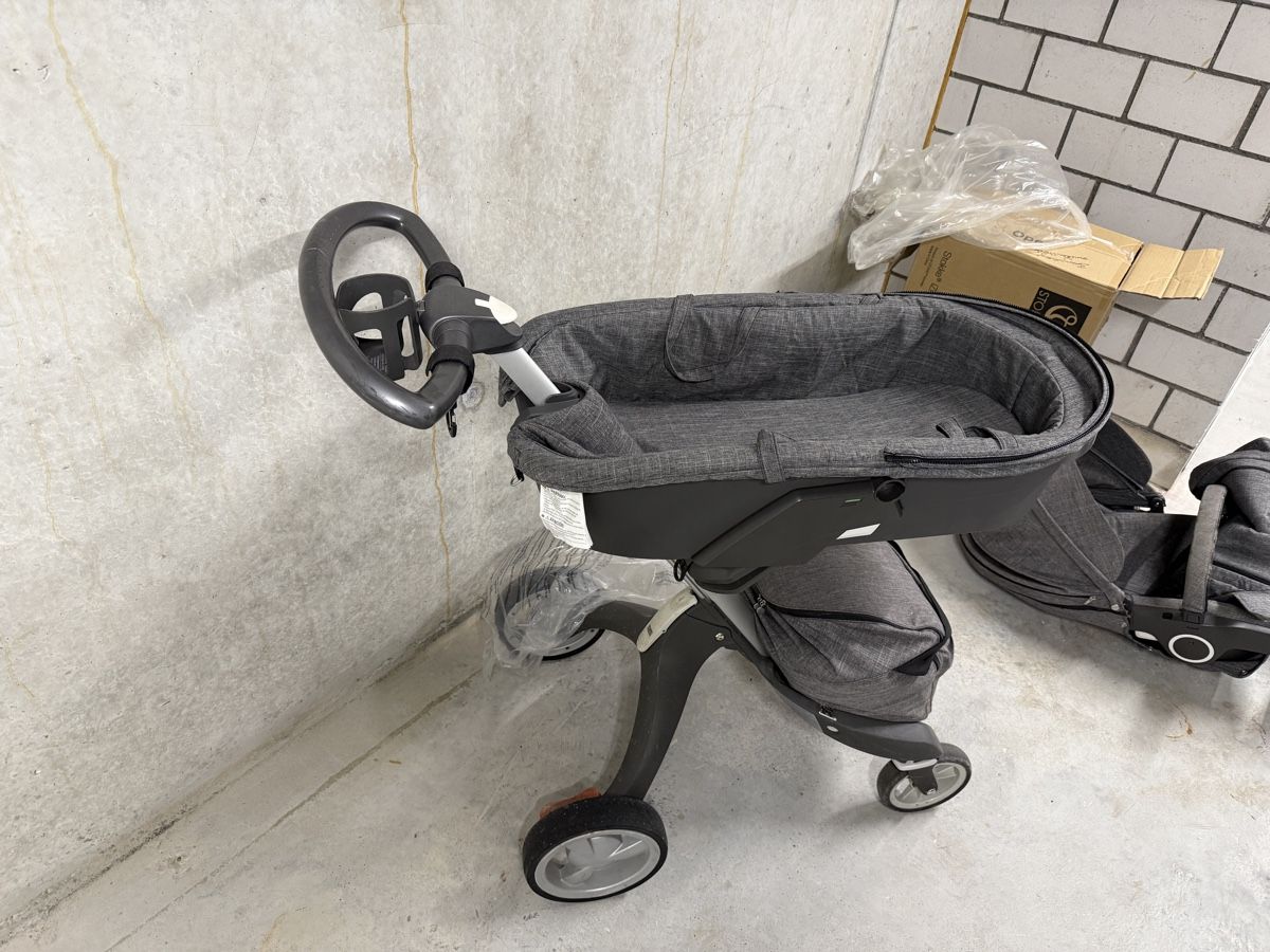 Stokke Carrozzine: Stokke Kinderwagen set – Usato da Sennhof venduto da donix 3