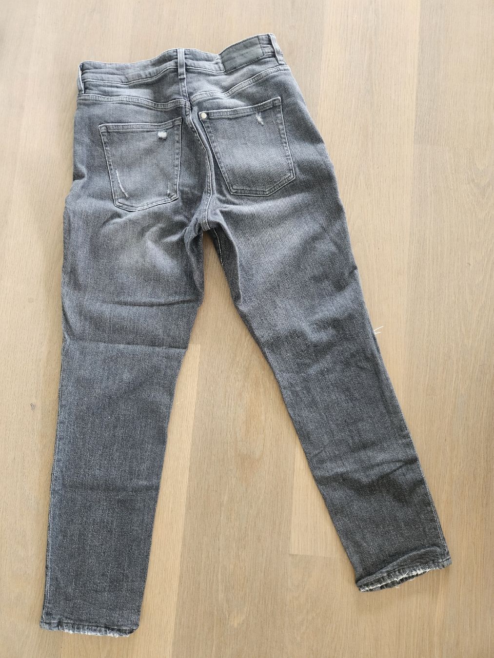 H&M Jeans: Mom Jeans von H&M, Grösse 40 – Usato da Rüschlikon venduto da zzz1234 2
