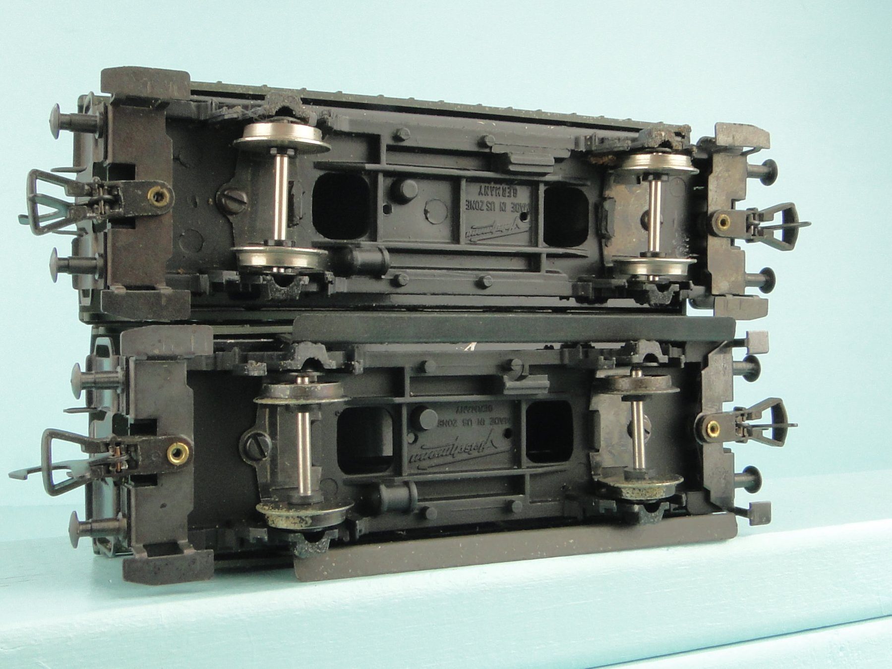 Fleischmann Modellini di ferrovie: Fleischmann 2 X Länedrbahn- Wagen – Usato da Bülach venduto da cann11 5