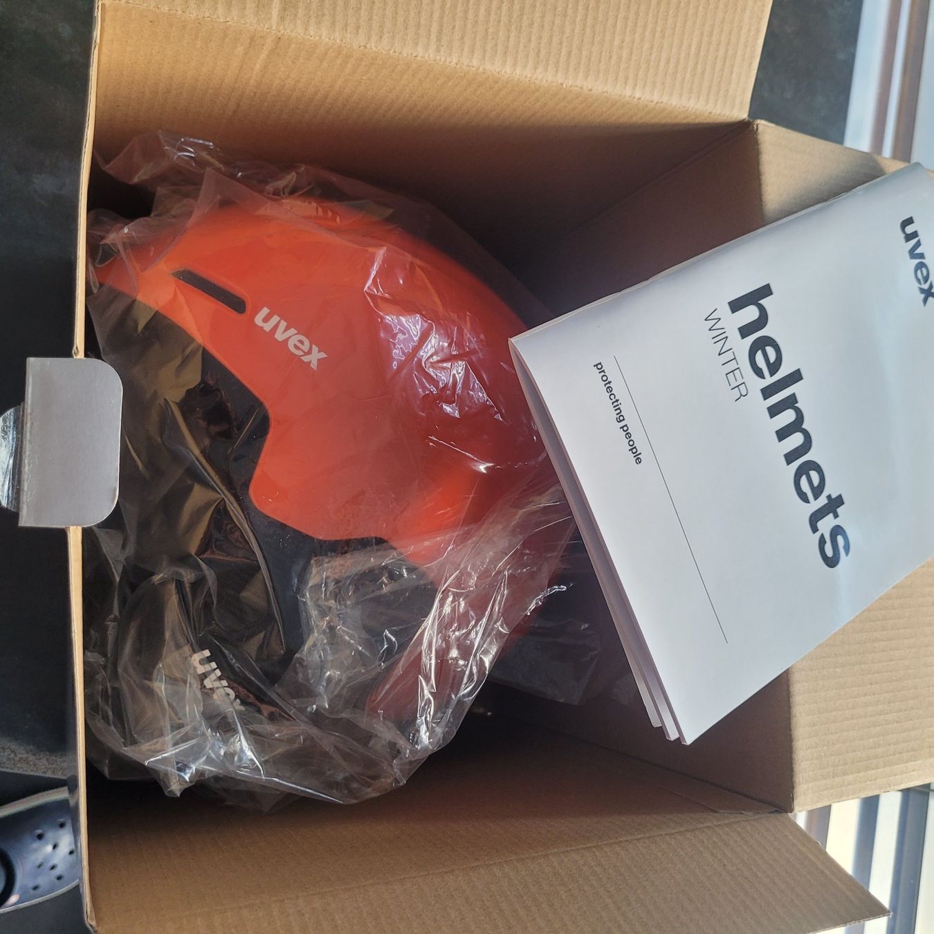 Uvex Caschi: NEU in Originalpackung Skihelm Grösse 46-50 cm – Nuovo e nell'imballaggio originale da Bremgarten b. Bern venduto da Marge7979 6