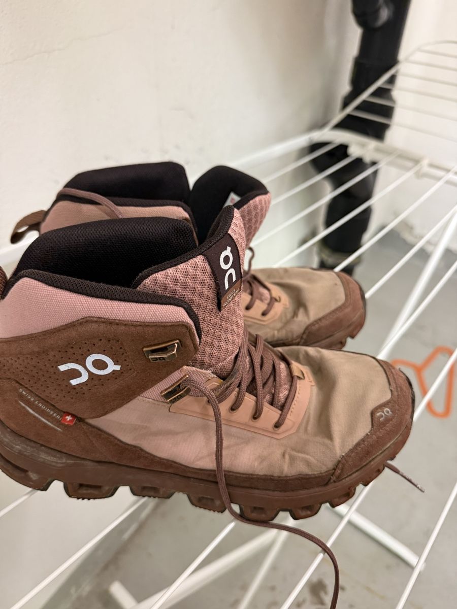 On Scarpe da donna: On Wanderschuhe  – Usato da Zürich venduto da car_bd57 1