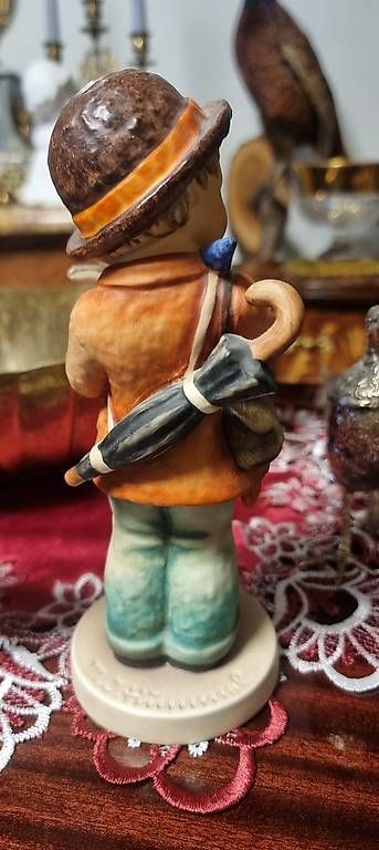 Tutte le decorazioni: Hummelfigur Geigerlein von Goebel – Usato da Kaufdorf venduto da Nati-Nati 3