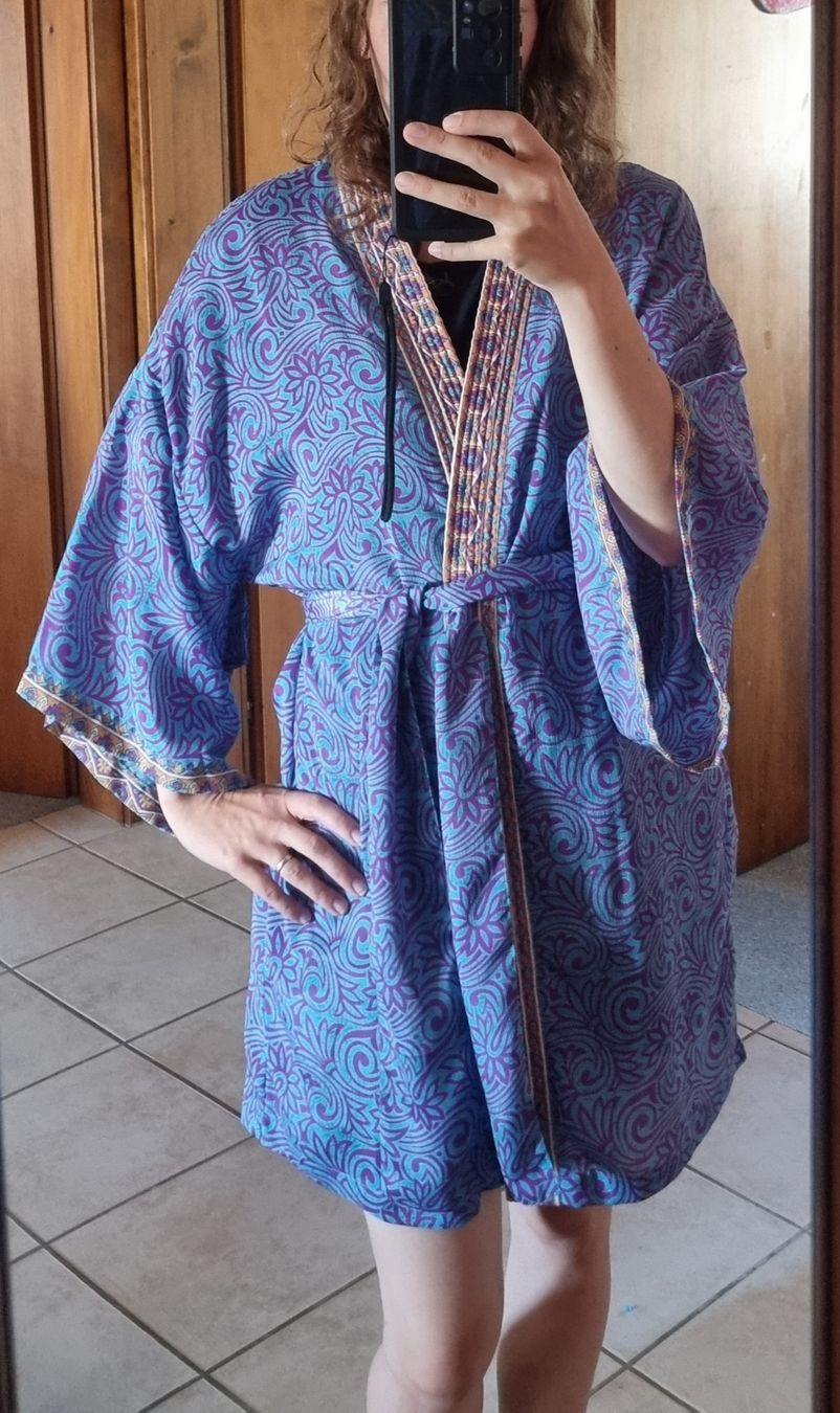 Kimono: kimono Nomadroses – Usato da Les Breuleux venduto da Mily1991