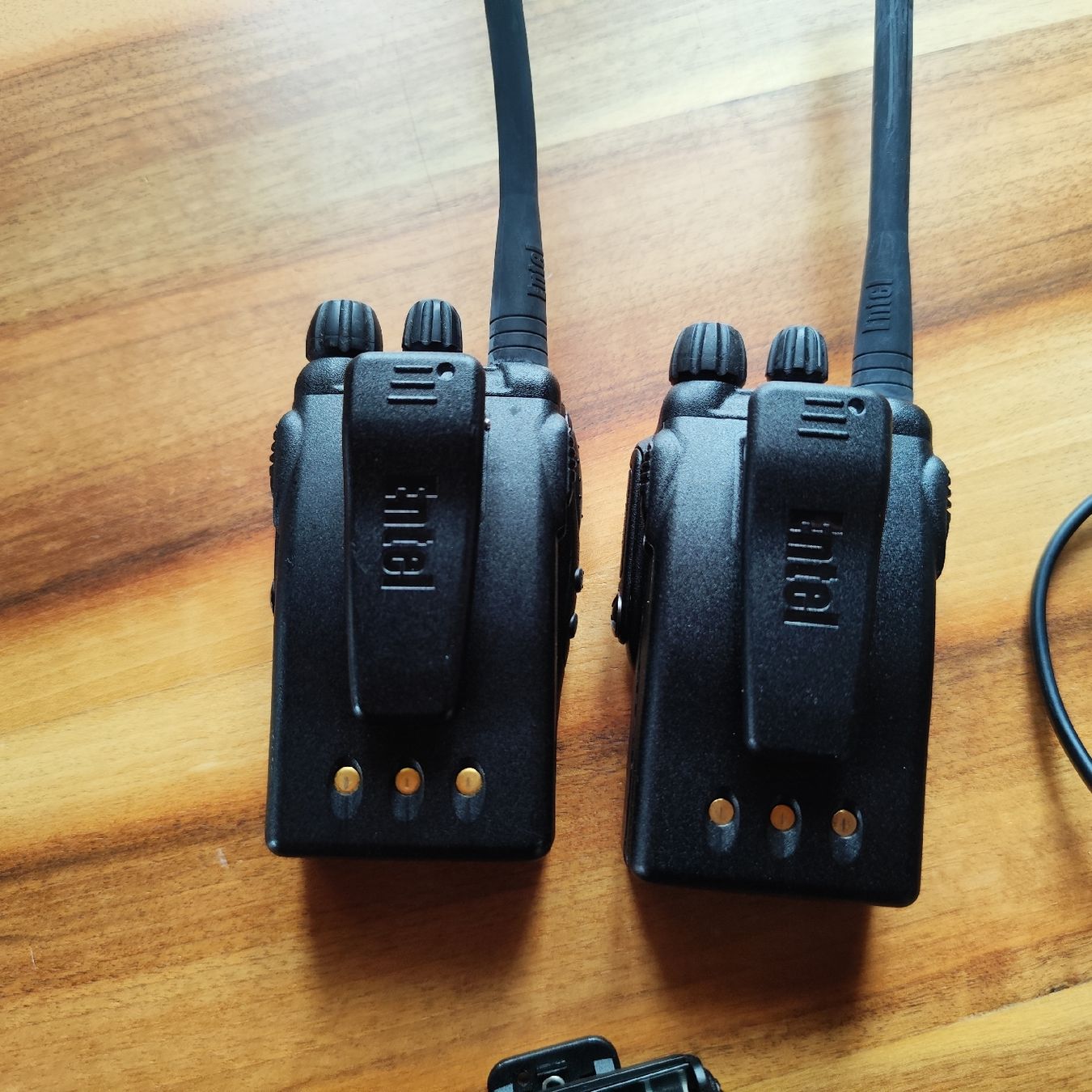 Technique de radiocom: Entel Funkgeräte – Défectueux à Hellbühl par 30R_R30 3