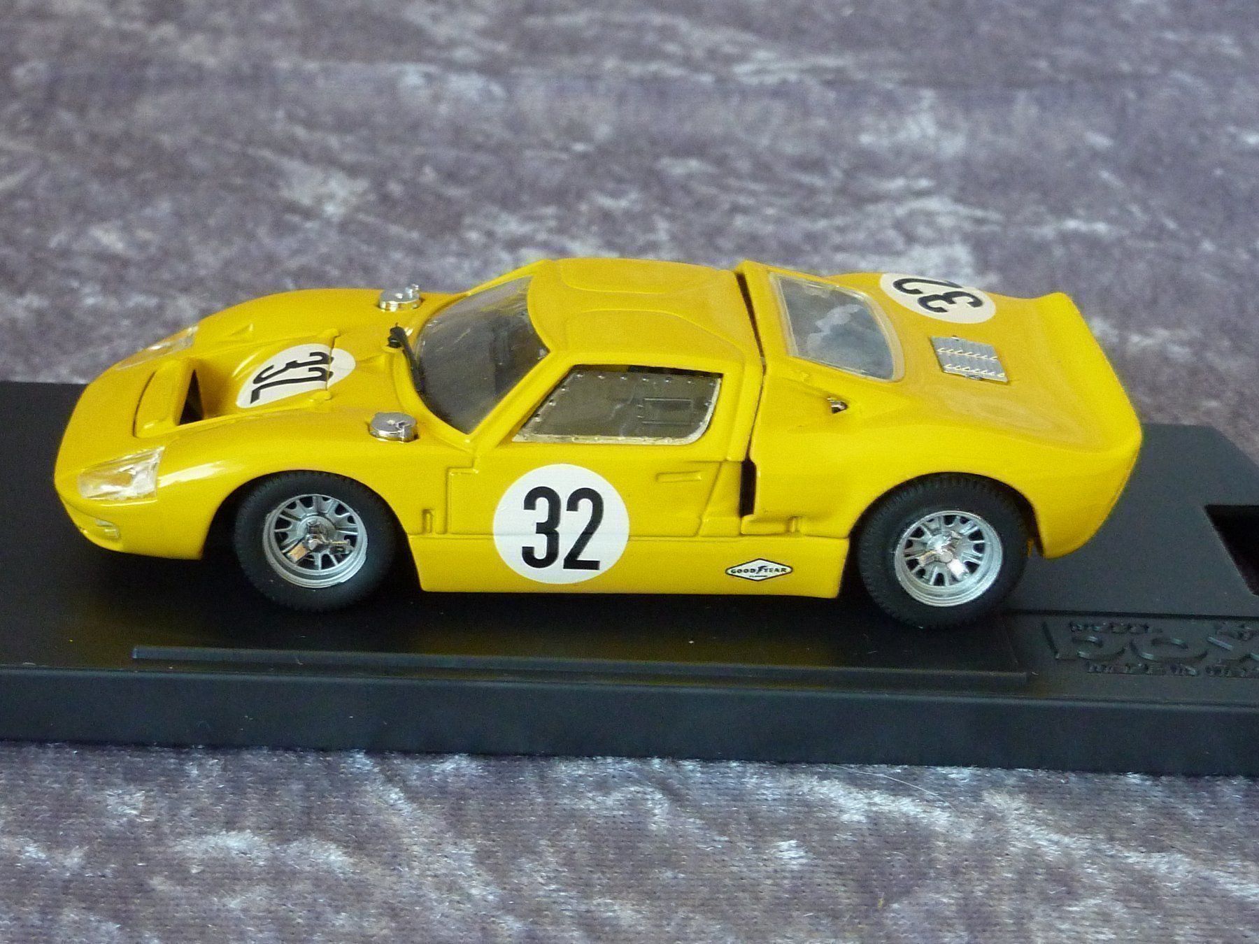 Ford Modellini d'auto: Ford GT 40 1:43 – Nuovo e nell'imballaggio originale da Dürrenäsch venduto da modellautos4you 2