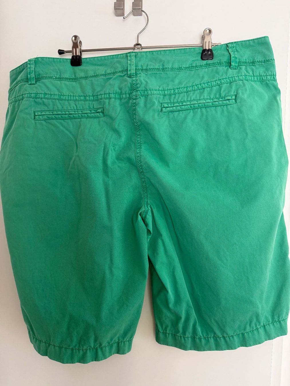 S.Oliver Pantaloni: DAMEN SHORTS s.Oliver GR. 44 – Usato da Steg im Tösstal venduto da goldlionfree 1