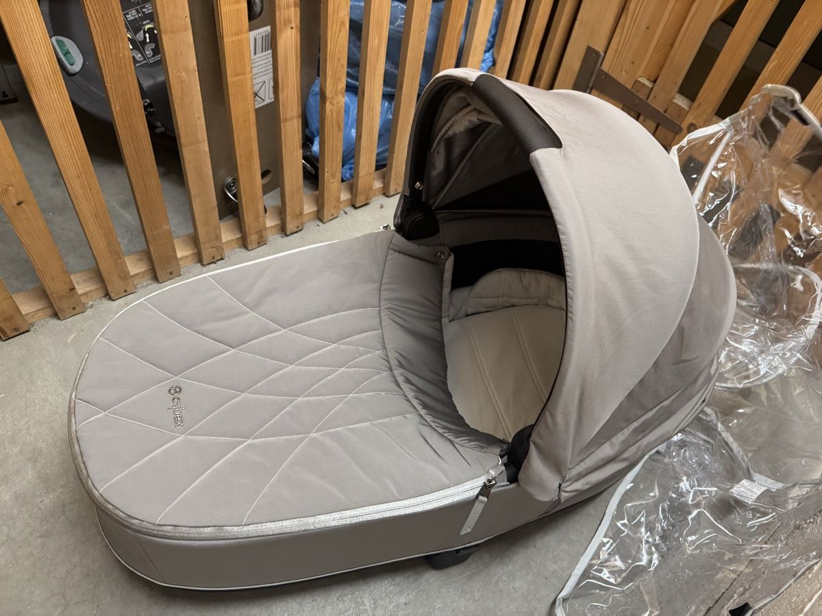 Cybex Kinderwagen: Cybex Priam Manhattan grau – Gebraucht aus Reinach BL von Mg91113 4