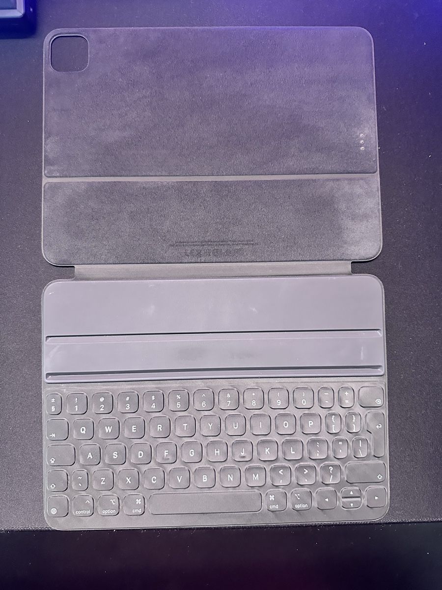 Apple Tastiere: Apple Smart Keyboard Folio 11" CH Layout – Usato da Bern venduto da bohdan_m