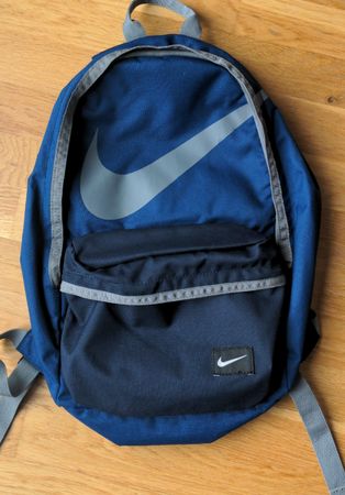 Neuwertiger Nike Rucksack blau