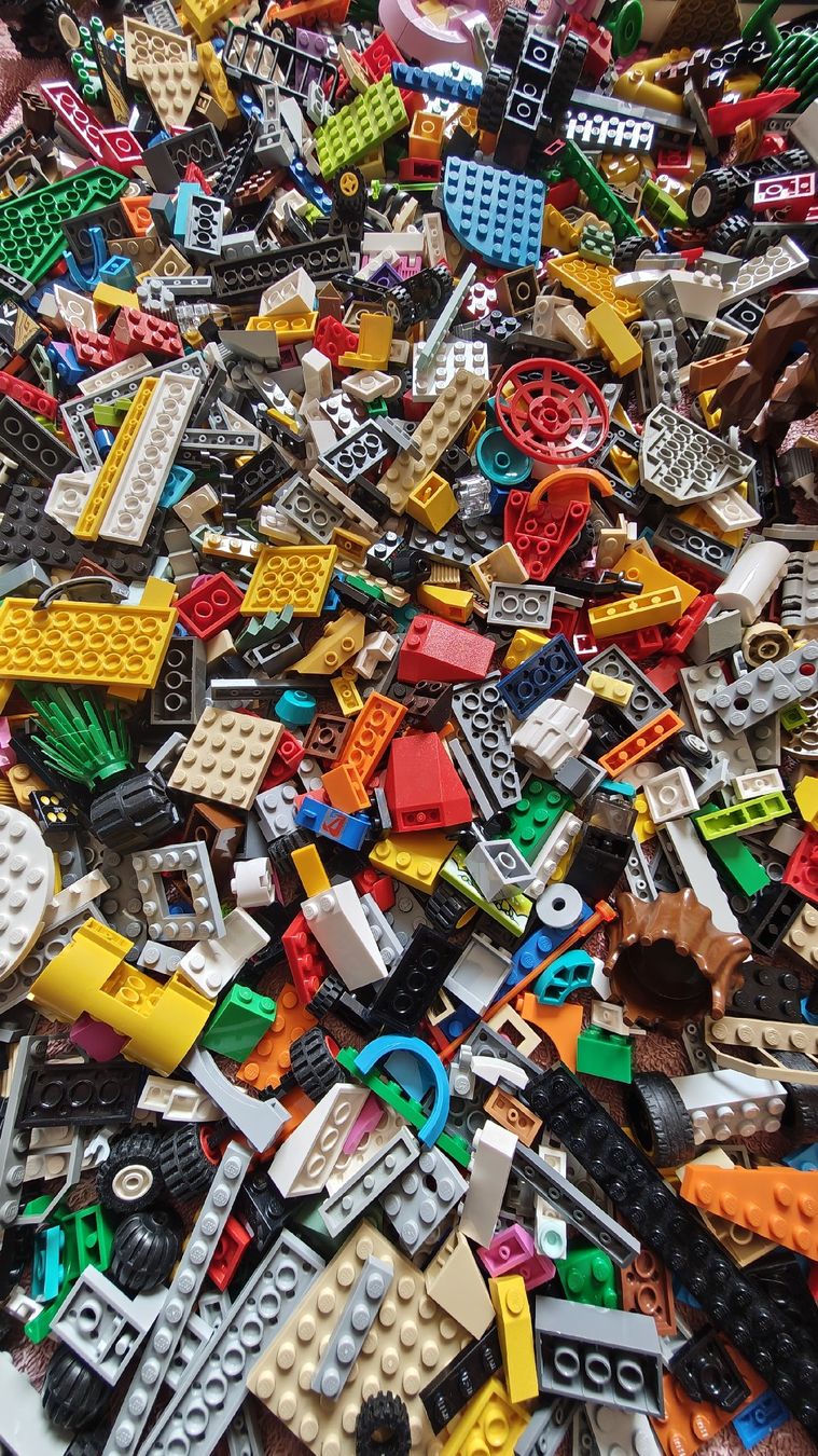 Lego Giocattoli: Lego Mix ca 1,9 Kilo – Usato da Effretikon venduto da Superkarin7 6