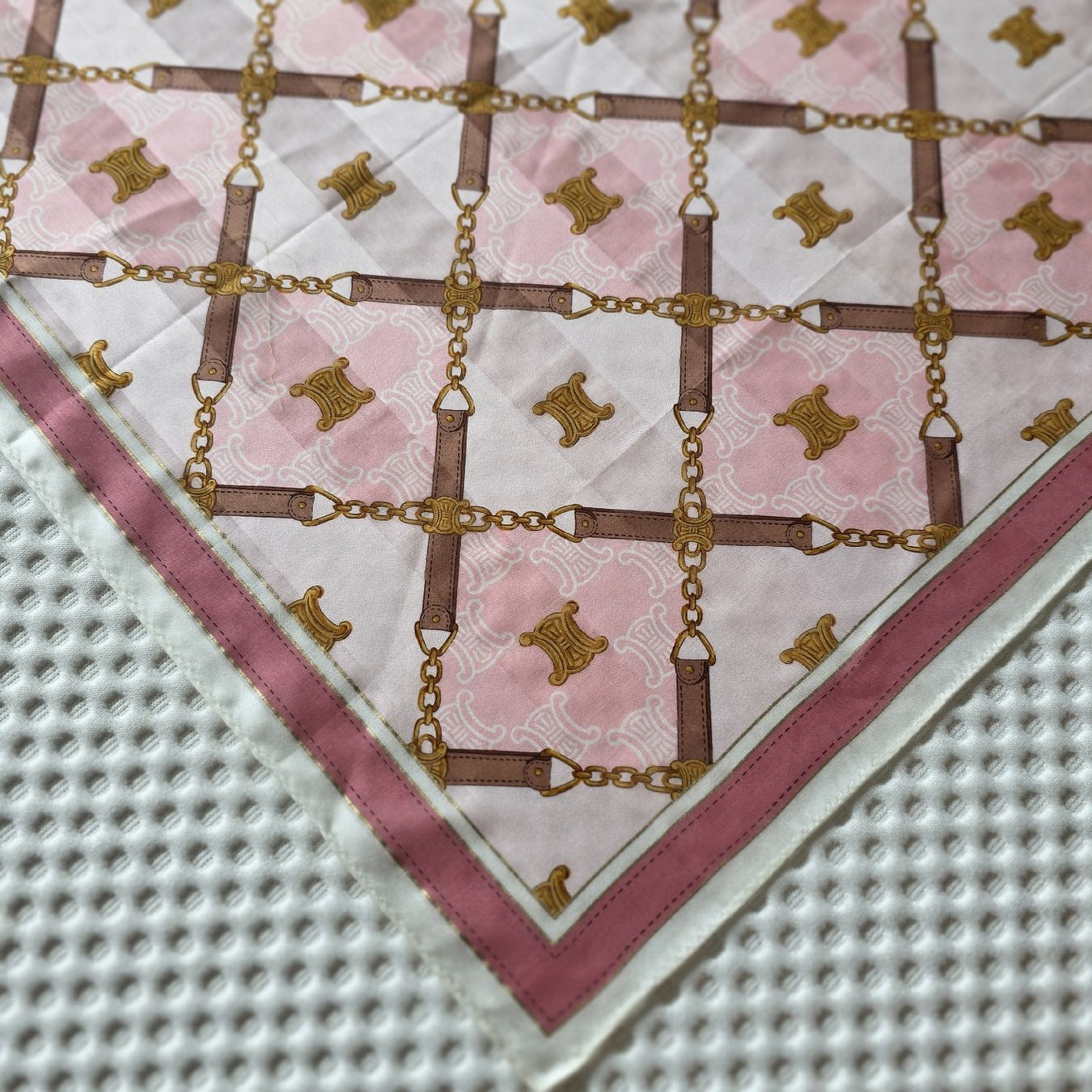 Celine Foulard & Sciarpe: Celine Baumwolltuch 50x50 cm Neu – Nuovo e nell'imballaggio originale da Zürich venduto da LIMAR 3