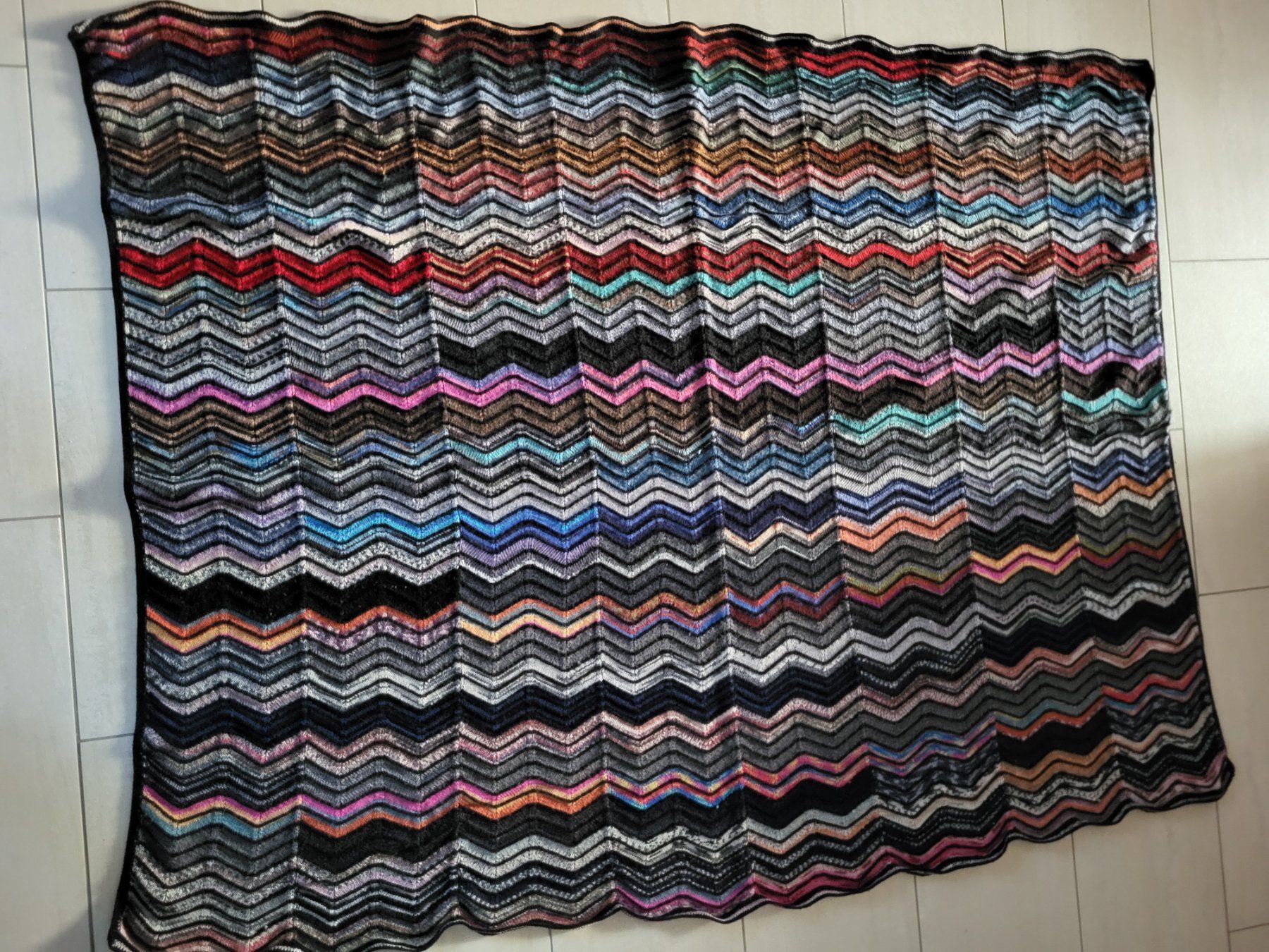 Coperte: Extra weiche handgefertigte Strickdecke 130x170cm – Usato da Altdorf UR venduto da reuss53