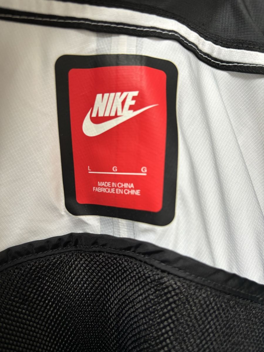 Nike Jacken: Nike Windbreaker Jacke Grösse L neuwertig – Neu (gemäss Beschreibung) aus Bern von Gilles1 4