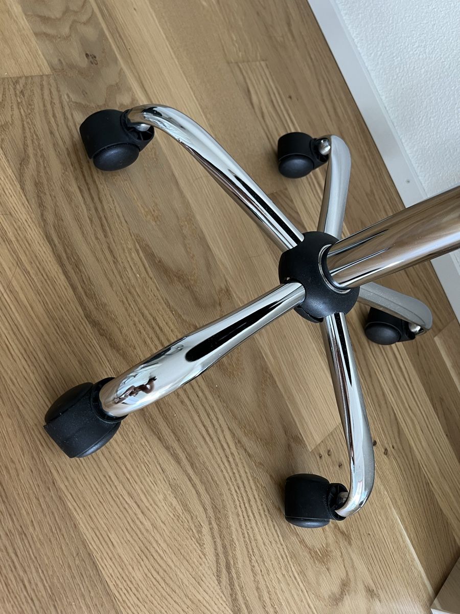 Sgabelli: ergonomischer Hocker – Usato da Niederglatt ZH venduto da sp57-NZ 3