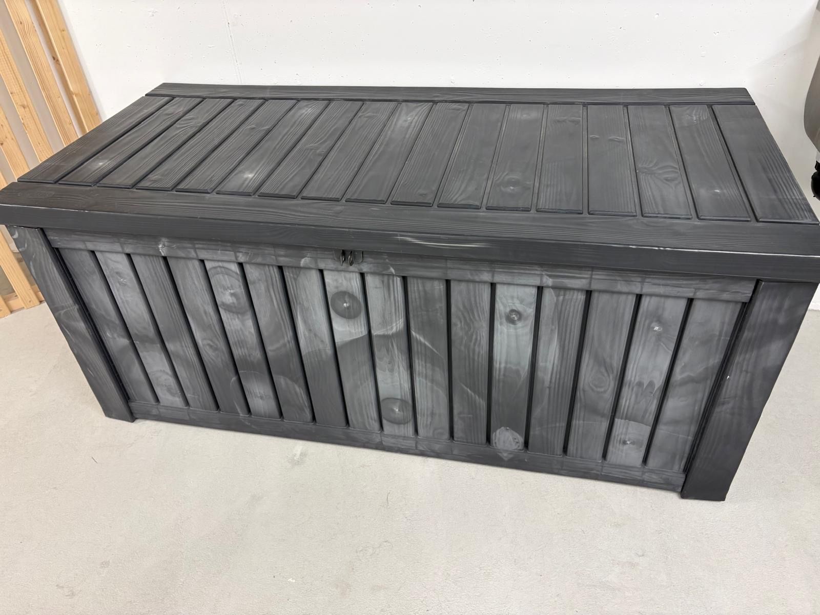 Altro in Decorazioni & Accessori: Terrace storage box, FOR FREE – Usato da Zug venduto da min_rmr5