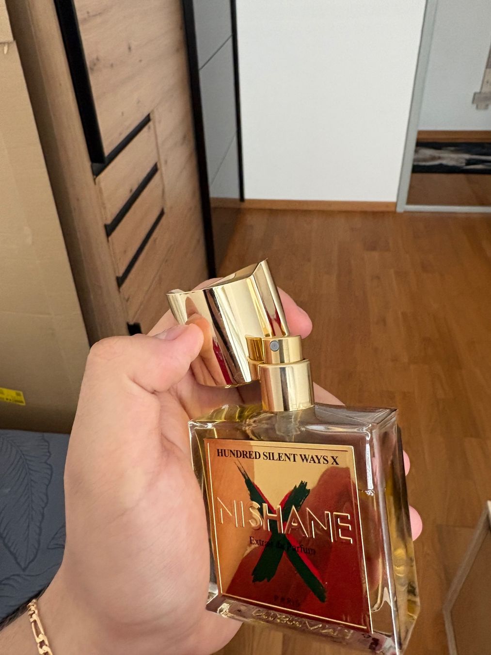 Nishane Profumi & Eau de Toilette: NISHANE HUNDRED SILENT WAYS X 50ml – Usato da Buchs SG venduto da leo_b9jm 3