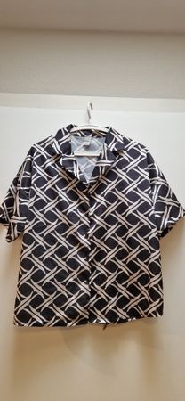 Schicke Zebra Bluse, Gr. S, Kurzarm Perfekt für den Sommer