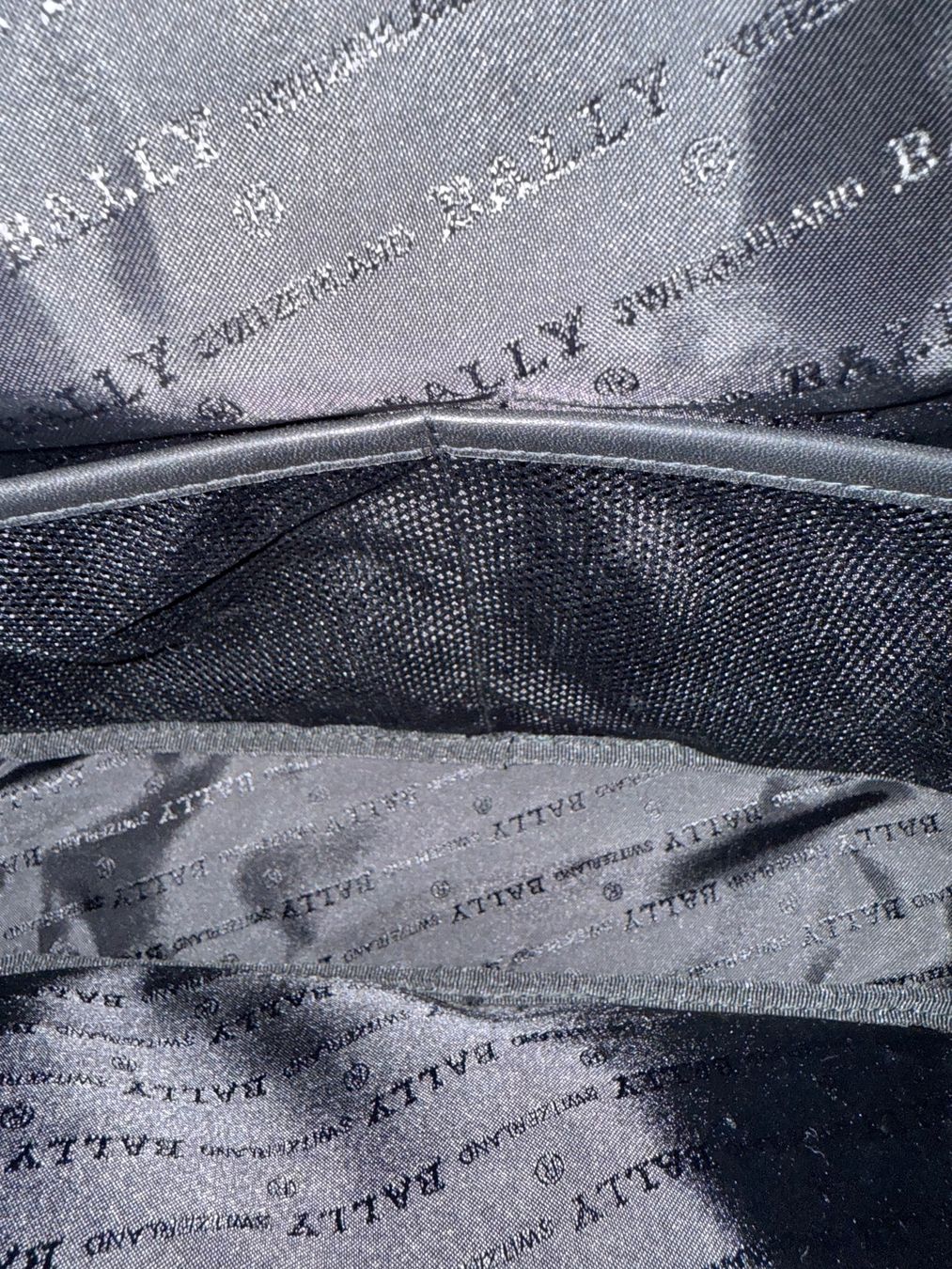 Bally Sonstige Kleidung & Accessoires: Petit sac en bandoulière Bally – Neu (gemäss Beschreibung) aus Genève von Igoreuf 5