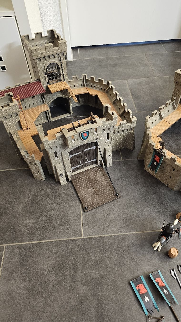 Playmobil Giocattoli: Playmobil Ritterburg – Usato da Winterthur venduto da O-LeeG 5