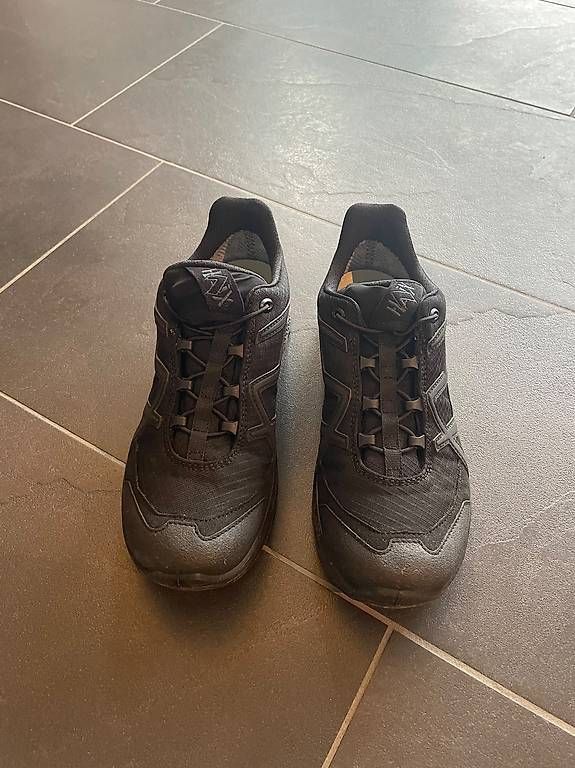 Haix Scarpe da uomo: Halbschuhe Haix, Gr. 37 (UK 4) – Nuovo (secondo la descrizione) da Chur venduto da m.rhyn