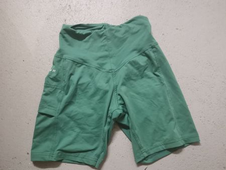 Nebbia Gym Shorts Damen Gr. S, hellgrün, top Zustand