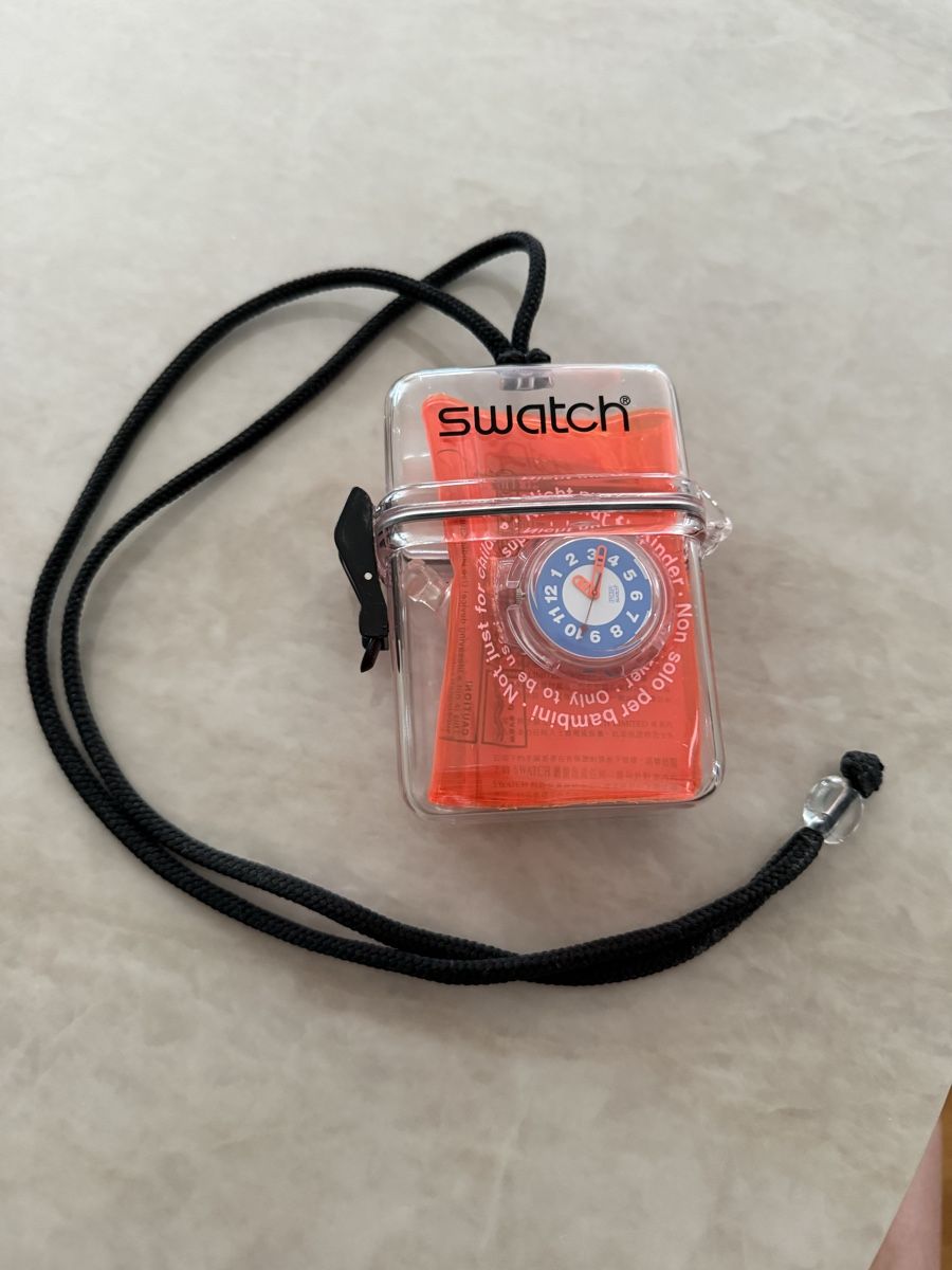 Swatch Uhren: Pop Swatch Schwimmflügel – Gebraucht aus Zug von Namago