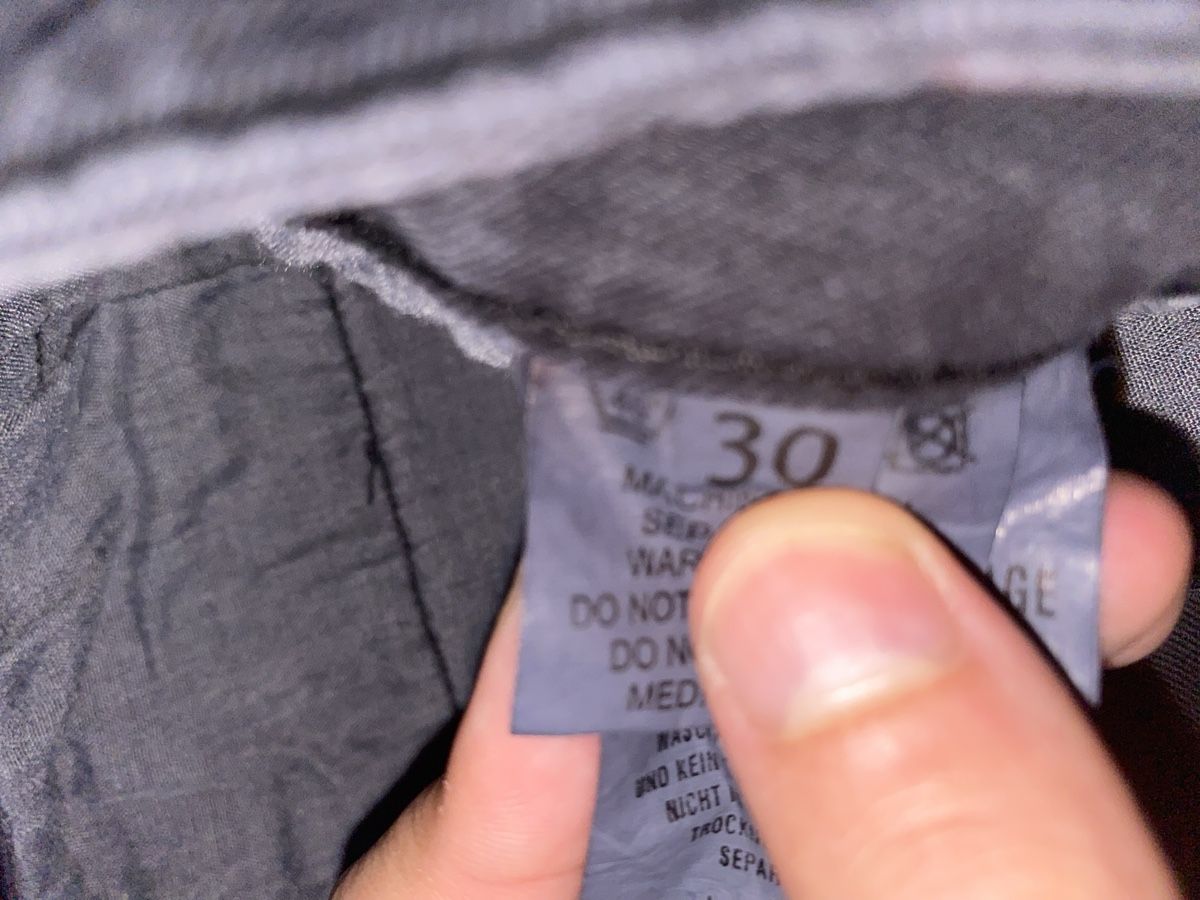 Jeans: SCHWARZE DRIVER-JEANSSHORTS GRÖSSE 30 – Gebraucht aus Arbon von arminnnn 4