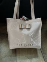 TED BAKER London Tasche Lack hellrosa Schleife guter Zustand