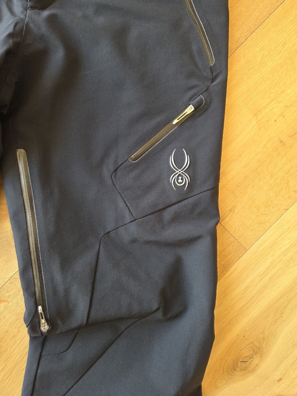 Spyder Pantalons: schöne Skihose Spyder – D'occasion à Wiesendangen par Sinhuk 3