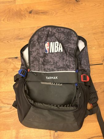 Rucksack Tarmak NBA schwarz grau gebraucht Zustand