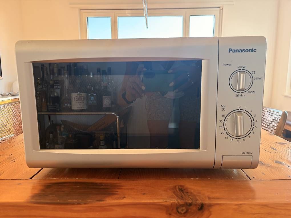 Elettrodomestici da cucina: Panasonic Mikrowelle – Usato da Küsnacht ZH venduto da Lima1212 3