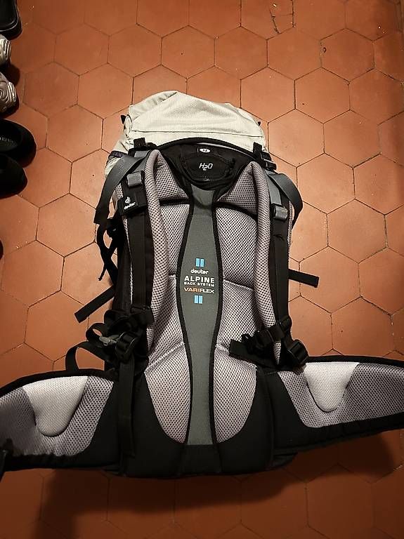 Deuter Zaini: Deuter Rucksack – Usato da Winterthur venduto da sil_dh8z 1