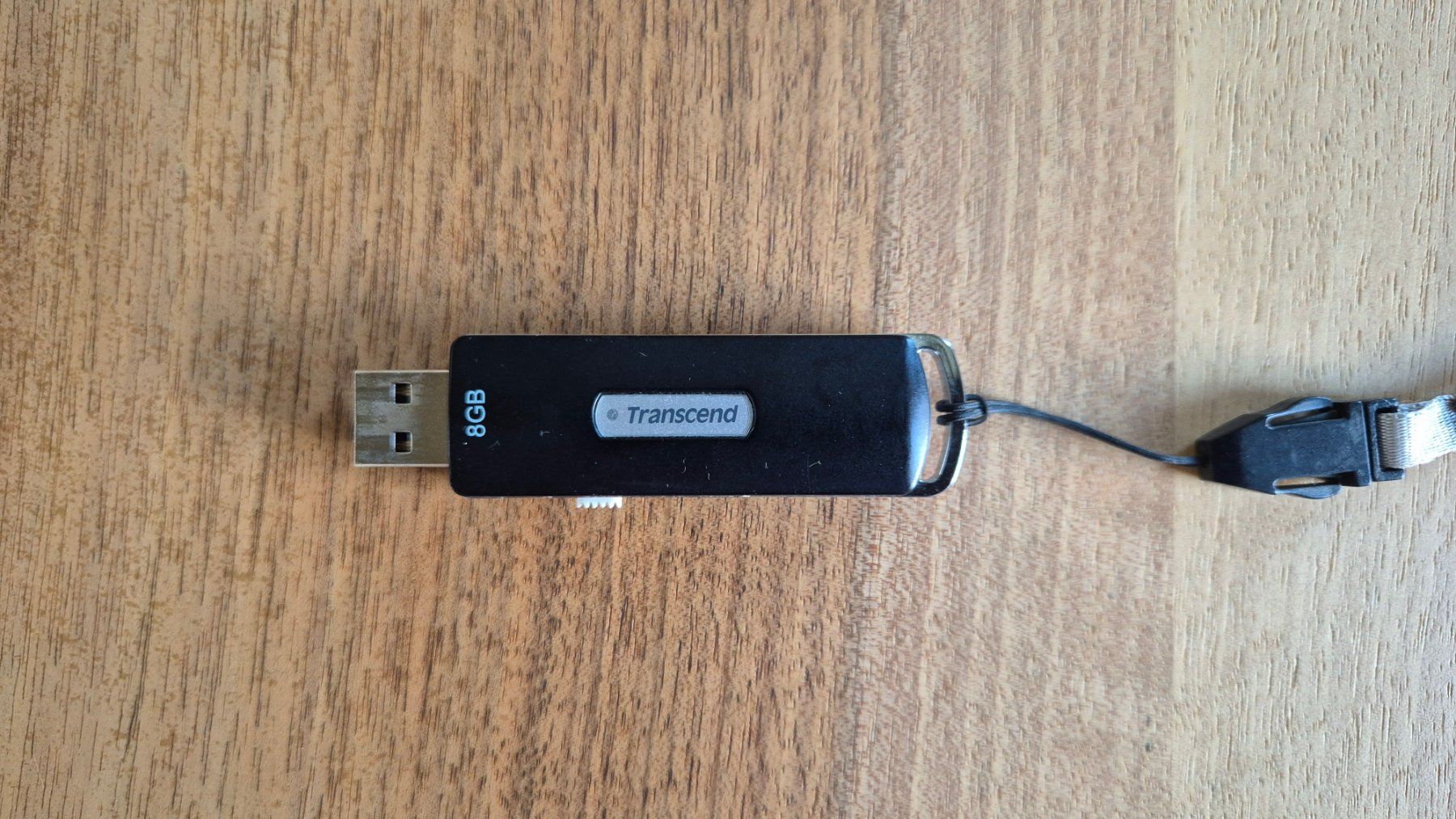 USB Sticks: Transcend USB Stick 8GB Schwarz mit Lanyard – D'occasion à Lumbrein par gianandris 2