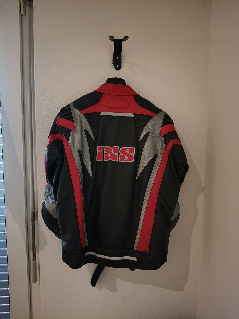 IXS Giacche: Motorrad Lederjacke  – Usato da Volketswil venduto da rokoloko 1