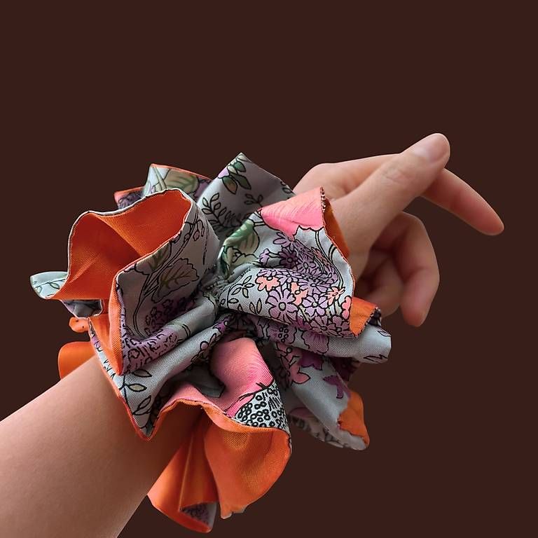 Accessoires pour cheveux: Scrunchie / Haargummi  100% Seide  Handmade – Neuf (Voir description) à Zürich par abiiStore 2