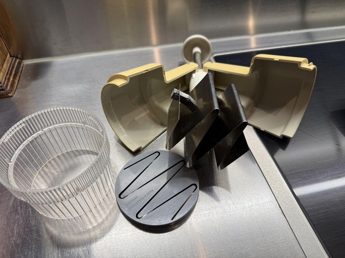 Zyliss Elettrodomestici da cucina: Zyliss Zwiebelhacker – Usato da Luzern venduto da Andrinos 5