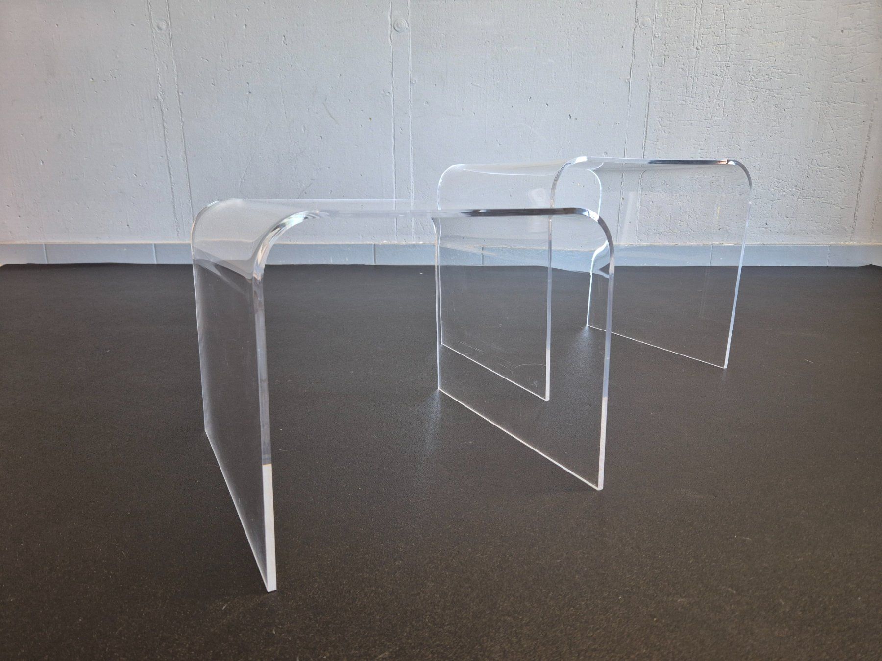 Tische: Set Acryl Beistelltisch Coffee-Table Plexiglas – Gebraucht aus Nottwil von Wondewa-Shop 3