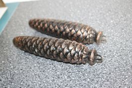 Wanduhr Gewichte-Tannzapfen
