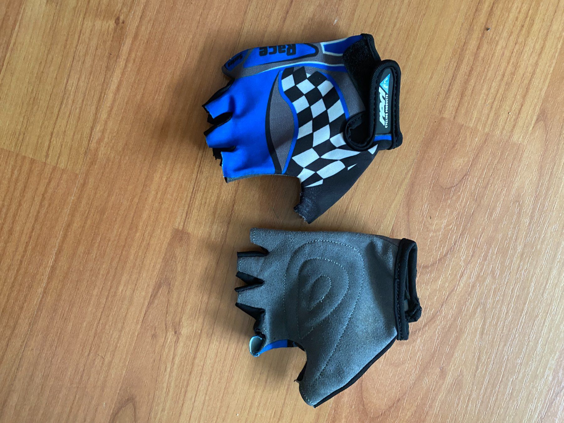 Guanti: Kinder Velohandschuhe – Usato da Hergiswil LU venduto da Kubb76