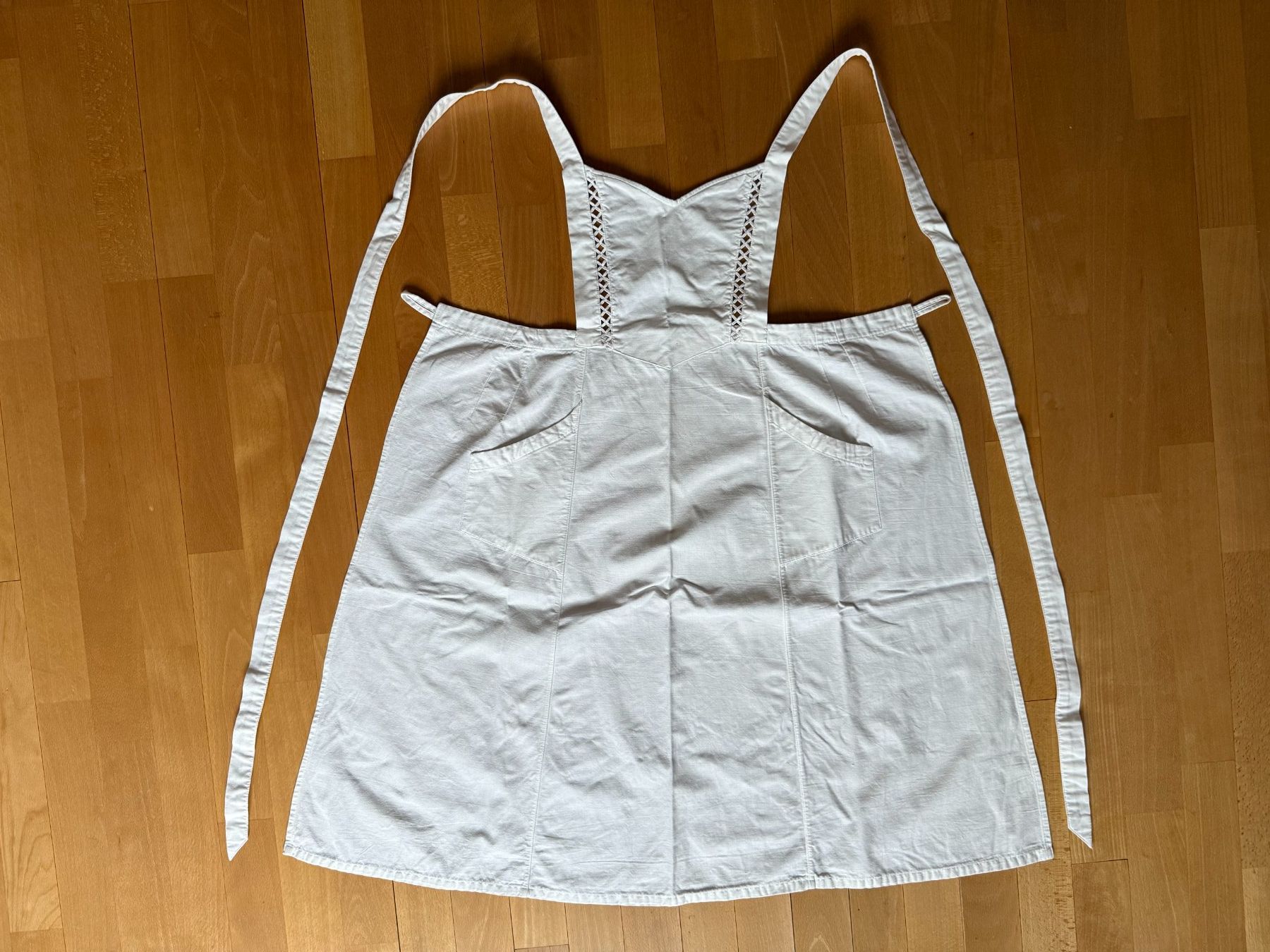 Altro per Abbigliamento & Protezione sul lavoro: Schürze  Weissschurz  Vintage  Schurz Leinen oder Halbleinen – Usato da Subingen venduto da Etageren 1