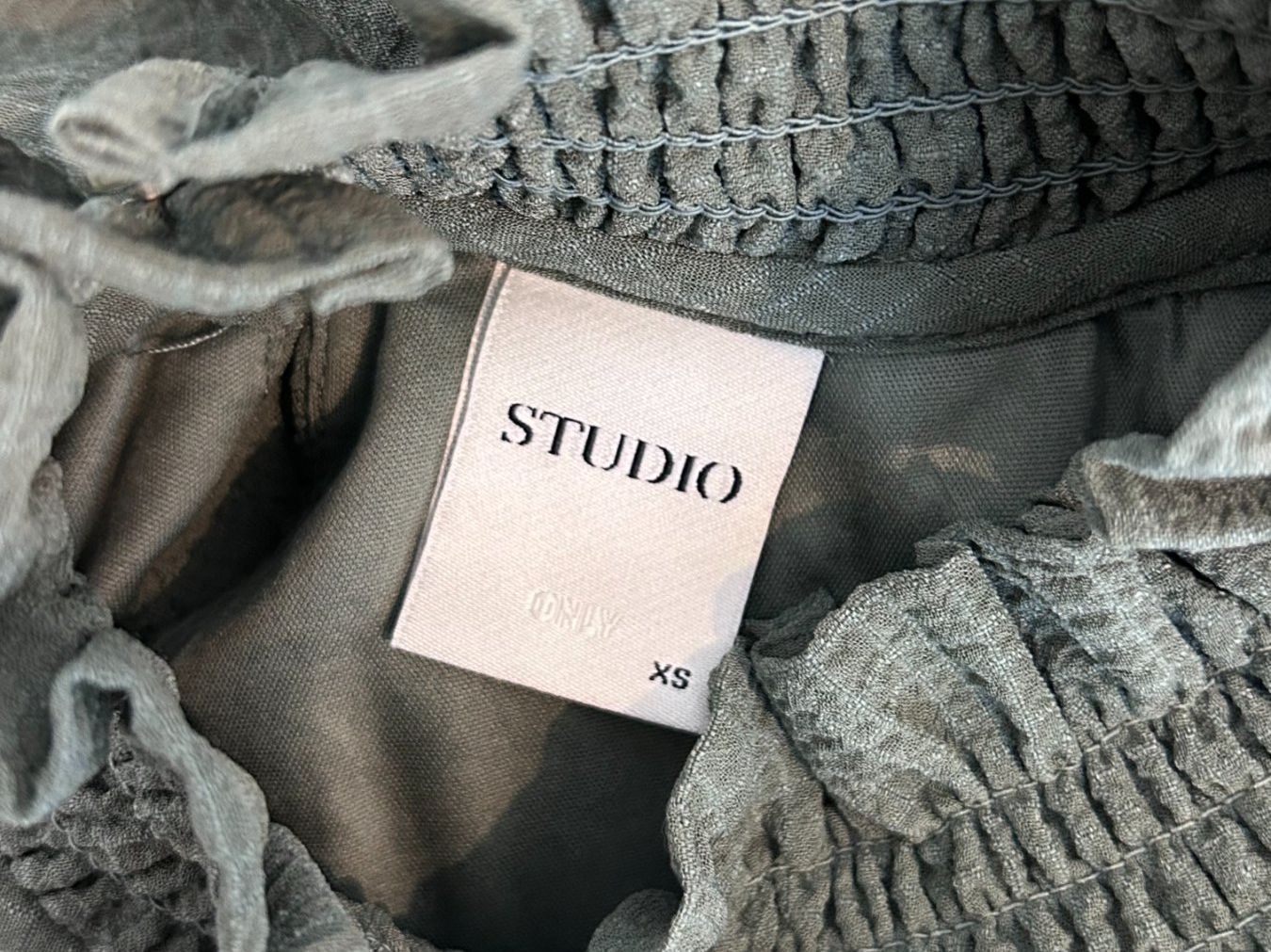 Only Vestiti: Only Studio Dress – Usato da St. Gallen venduto da look-twice 3