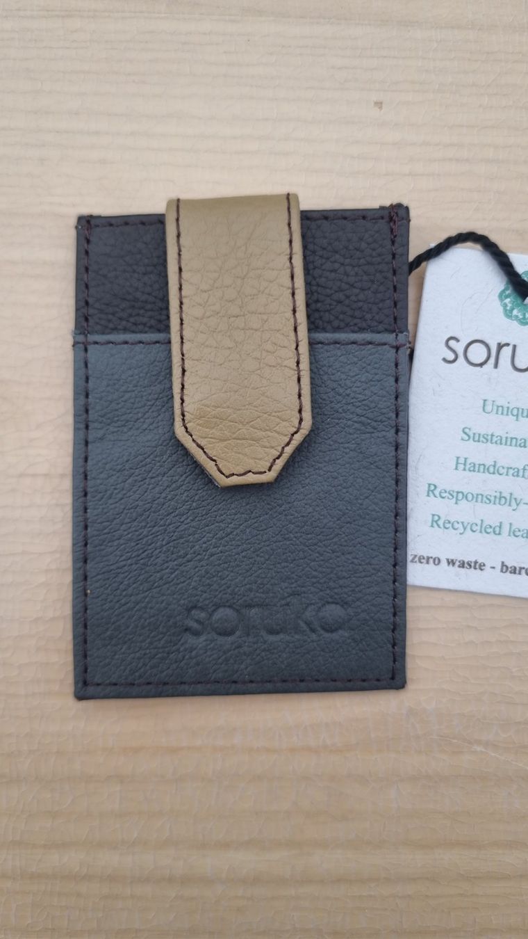 Brieftaschen: Kreditkartenetui NEU Echtleder soruka – Neu und originalverpackt aus Appenzell von frisch-froehlich