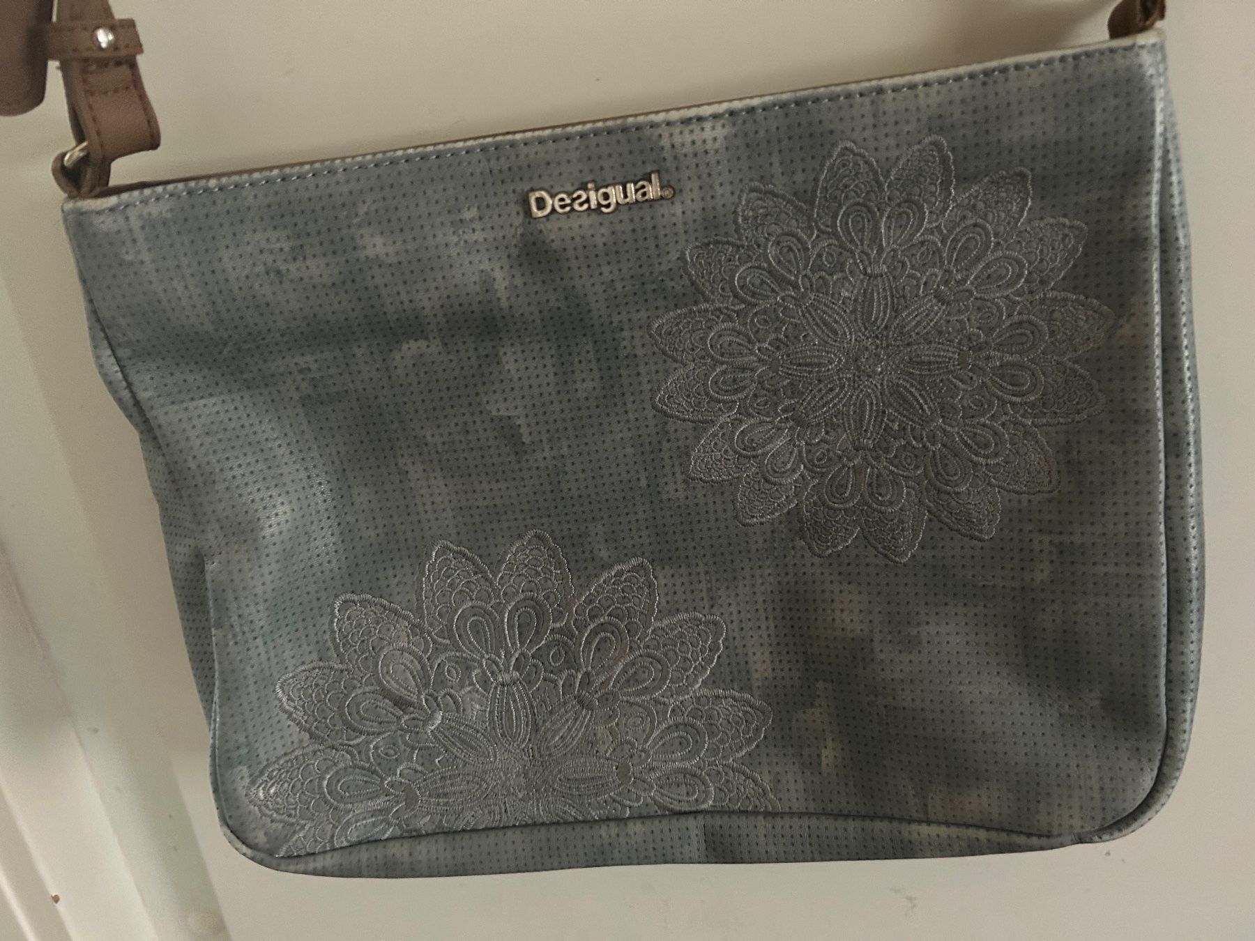 Desigual Taschen für Damen: Handtasche von Desigual Umhängetasche – Gebraucht aus Allschwil von meeresperle 1