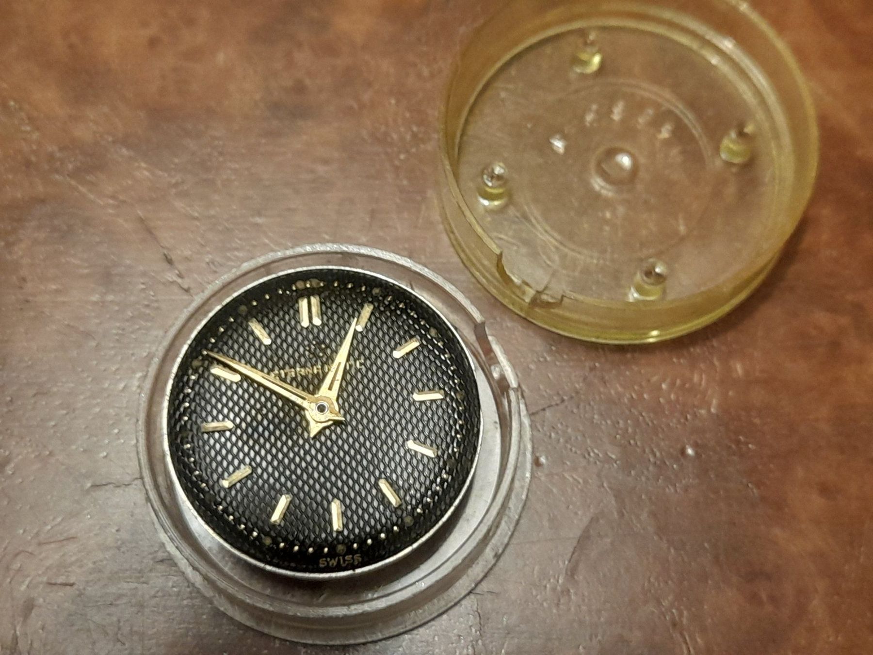 Eterna Orologi: Uhrwerk Eterna Matic def. – Difettoso da Thun venduto da JeJoe 1