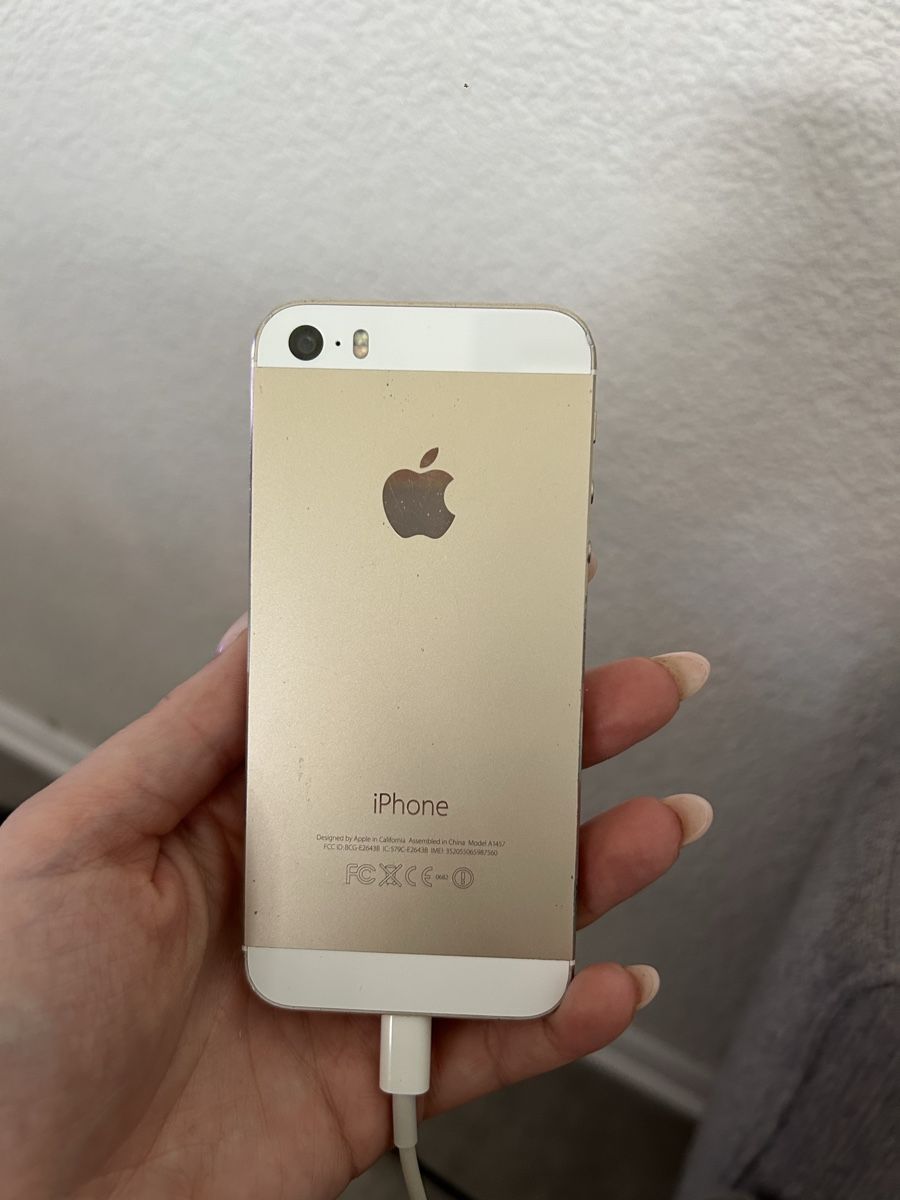 Apple Telefoni cellulari / Smartphones: iPhone 5s 32GB Or doré, bon état – Usato da Vilars NE venduto da Lau_Vth 4