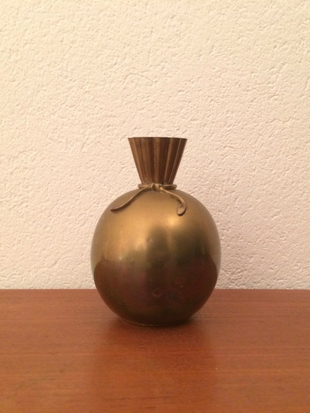 Vasi & Recipienti: Kugelige Messing Flasche oder Vase vintage Messingvase Italy – Usato da Zürich venduto da Vintagewiesel