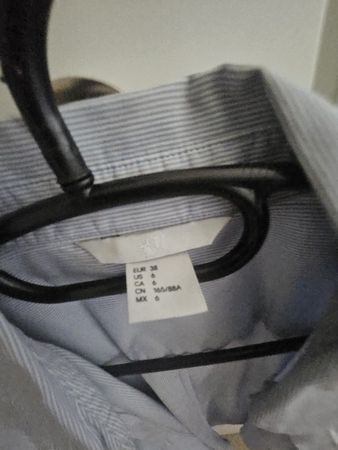 H&M Hemd hellblau Grösse 38 guter Zustand